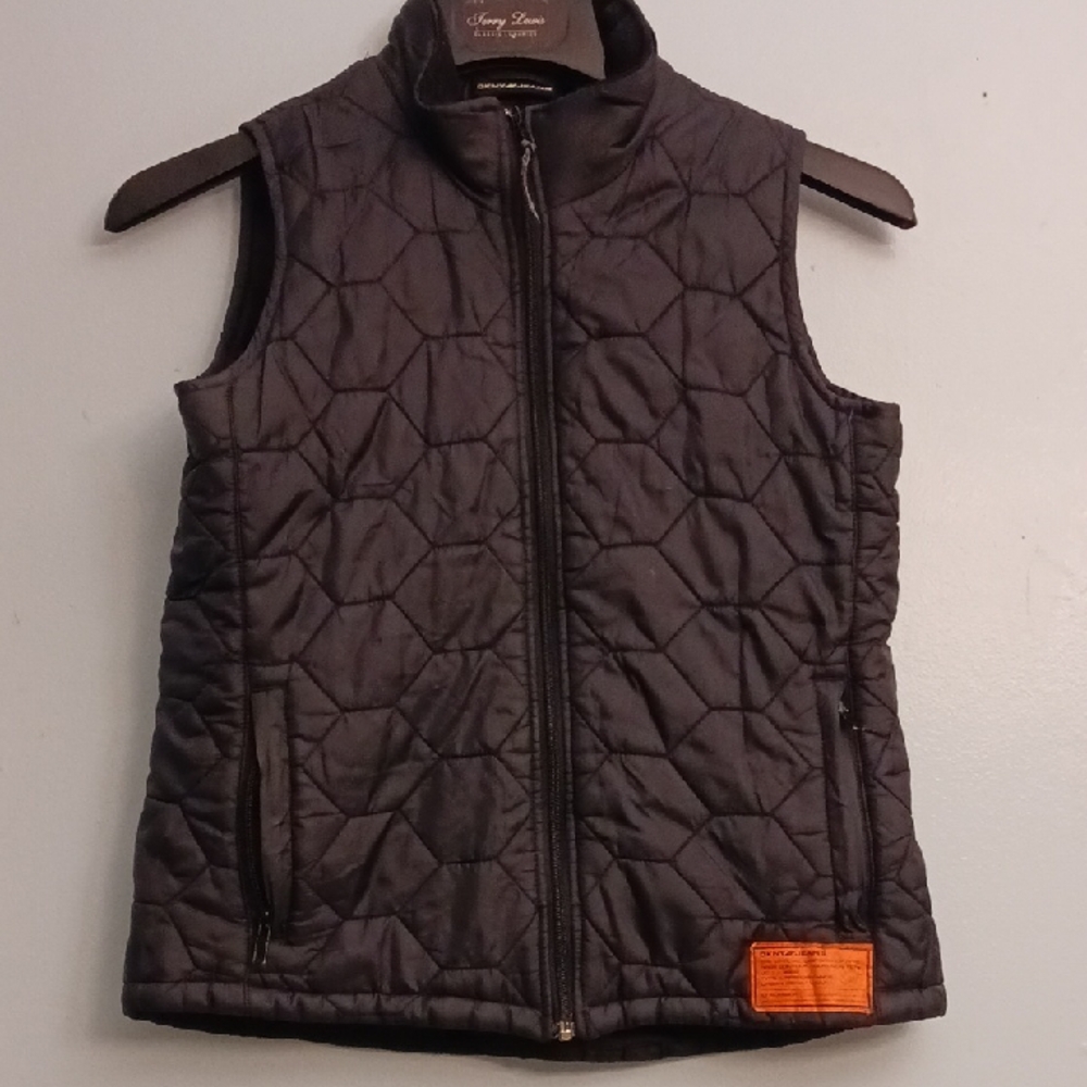 DKNY Jeans size Medium women's black quilted vest with pockets.